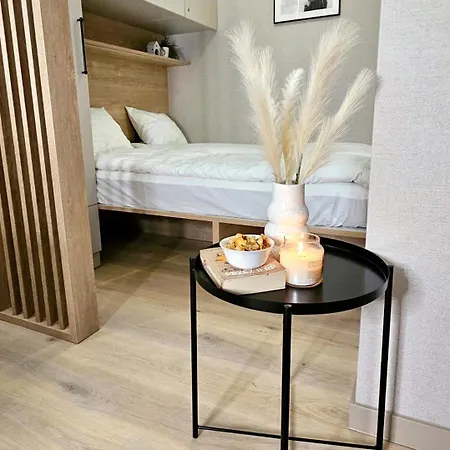 Pine Point With Shared Pools, Jacuzzi, Sauna & Gym شقة شكلارسكا بوريبا