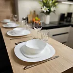Pine Point With Shared Pools, Jacuzzi, Sauna & Gym Apartamento