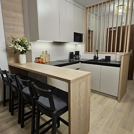 Apartament Pine Point With Shared Pools, Jacuzzi, Sauna & Gym